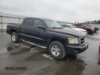 2008 Dodge Dakota SLT z VIN 1D7HW48N98S523242, wystawiony jako Copart lot #81602774 z przebiegiem 94 252 mil mil oraz Czysty tytuł • Clean title. Historia ofert i sprzedaży dostępna na DreamBid. Obrazek 4.