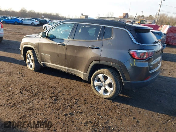 2019 Jeep Compass Latitude with VIN 3C4NJDBB8KT768355, listed as a IAAI auction lot 41480885 with 30,823 mi miles and . Bid and sale history available at carsss.com. Image 3.