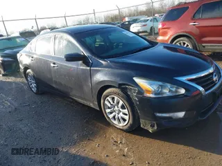 2015 Nissan Altima 2.5 SL with VIN 1N4AL3AP9FN883817, listed as a IAAI auction lot 41853352 with 145,800 mi miles. Bid and sale history available at carsss.com. Image 1.