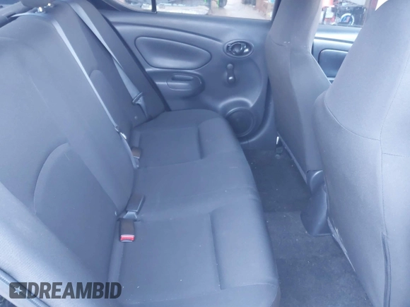 2016 Nissan Versa S z VIN 3N1CN7AP9GL843892, wystawiony jako IAAI lot #41727069 z przebiegiem 130 035 mil mil oraz . Historia ofert i sprzedaży dostępna na DreamBid. Obrazek 8.