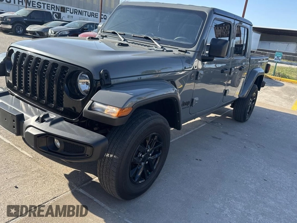 2022 Jeep Gladiator Willys z VIN 1C6HJTAG9NL160131, wystawiony jako Copart lot #50428855 z przebiegiem 56 970 mil mil oraz Czysty tytuł • Clean title. Historia ofert i sprzedaży dostępna na DreamBid. Obrazek 2.
