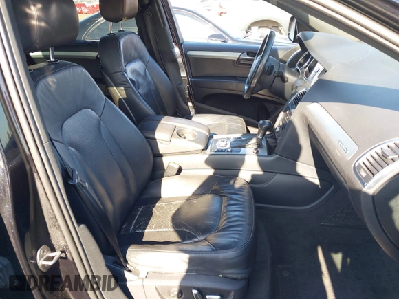 2015 Audi Q7 3.0L TDI Prestige with VIN WA1WMAFE2FD022262, listed as a IAAI auction lot 41969144 with 271,507 mi miles. Bid and sale history available at carsss.com. Image 5.