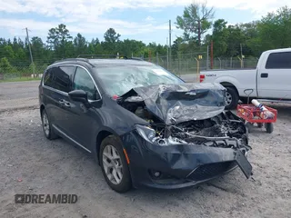 2017 Chrysler Pacifica Touring L z VIN 2C4RC1BG2HR794726, wystawiony jako IAAI lot #42318298 z przebiegiem Nie podano mil oraz . Historia ofert i sprzedaży dostępna na DreamBid. Obrazek 1.