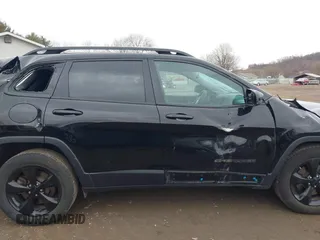 2019 Jeep Cherokee Latitude Plus with VIN 1C4PJMLB6KD389996, listed as a IAAI auction lot 41849419 with 60,122 mi miles. Bid and sale history available at carsss.com. Image 14.