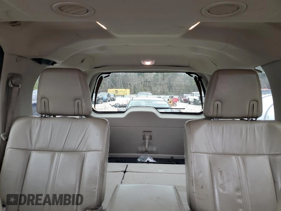 2016 Lincoln Navigator Select z VIN 5LMJJ2HT4GEL06104, wystawiony jako Copart lot #45291395 z przebiegiem 185 604 mil mil oraz Szkoda całkowita • Salvage title. Historia ofert i sprzedaży dostępna na DreamBid. Obrazek 10.