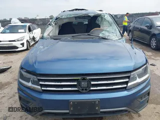 2020 Volkswagen Tiguan S с VIN 3VV1B7AX2LM143439, выставлен на аукционе IAAI как лот 42366409 с пробегом Не указан миль и . История ставок и продаж доступна на DreamBid. Изображение 11.