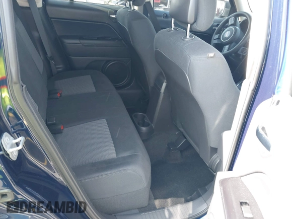 2014 Jeep Patriot Sport z VIN 1C4NJPBB0ED789549, wystawiony jako IAAI lot #42285134 z przebiegiem 103 561 mil mil oraz . Historia ofert i sprzedaży dostępna na DreamBid. Obrazek 8.