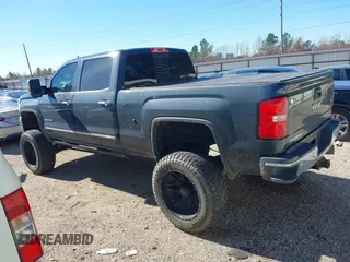 2018 GMC Sierra 2500HD SLT with VIN 1GT12TEY8JF139452, listed as a IAAI auction lot 41253932 with 202,672 mi miles. Bid and sale history available at carsss.com. Image 14.