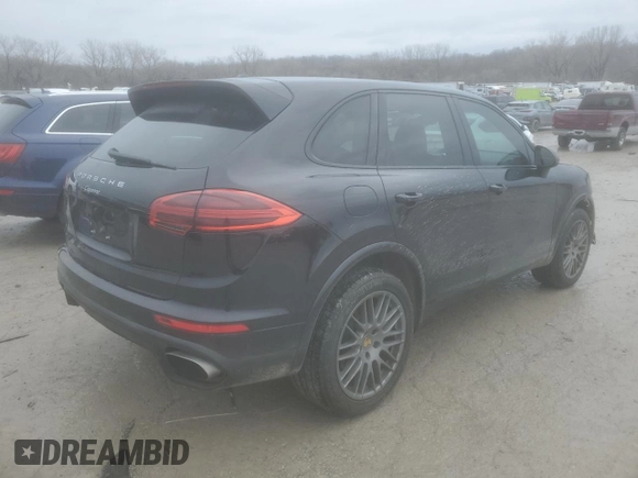 2018 Porsche Cayenne z VIN WP1AA2A2XJKA05305, wystawiony jako Copart lot #42763575 z przebiegiem 117 366 mil mil oraz Szkoda całkowita • Salvage title. Historia ofert i sprzedaży dostępna na DreamBid. Obrazek 3.