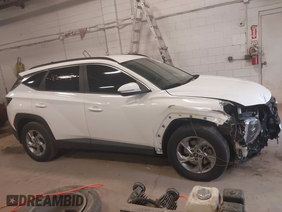 2023 Hyundai Tucson SEL z VIN 5NMJBCAE9PH271742, wystawiony jako IAAI lot #42019415 z przebiegiem 62 451 mil mil oraz . Historia ofert i sprzedaży dostępna na DreamBid. Obrazek 13.