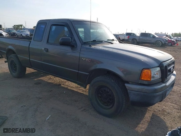 2004 Ford Ranger XL with VIN 1FTYR14U44PA72392, listed as a IAAI auction lot 42034076 with 260,772 mi miles. Bid and sale history available at carsss.com. Image 1.