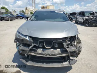 2022 Lexus UX 200 with VIN JTHX3JBH7N2054100, listed as a Copart auction lot 56495695 with 70,979 mi miles and Salvage title. Bid and sale history available at DreamBid. Image 5.