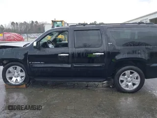 2008 GMC Yukon XL SLT 4SB z VIN 1GKFK16328J230256, wystawiony jako IAAI lot #41095902 z przebiegiem 506 991 mil mil oraz . Historia ofert i sprzedaży dostępna na DreamBid. Obrazek 13.