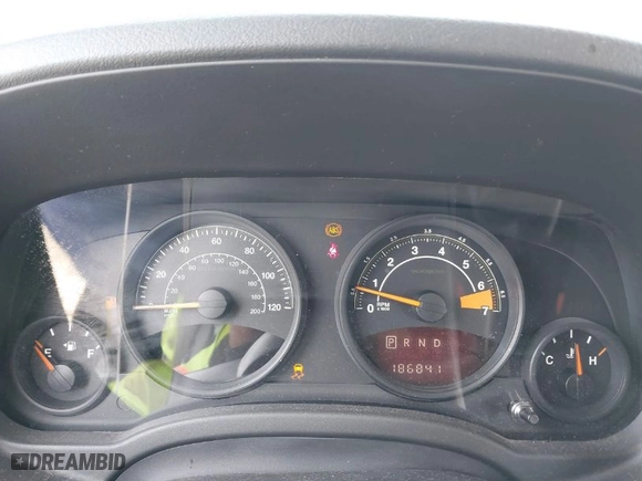 2014 Jeep Patriot Sport with VIN 1C4NJPBAXED552655, listed as a IAAI auction lot 41808484 with 186,841 mi miles. Bid and sale history available at carsss.com. Image 7.