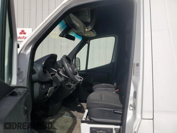 2020 Mercedes-Benz Sprinter with VIN W1W5EBHYXLP206133, listed as a Copart auction lot 46140455 with 125,669 mi miles and Salvage Title. Bid and sale history available at DreamBid. Image 7.