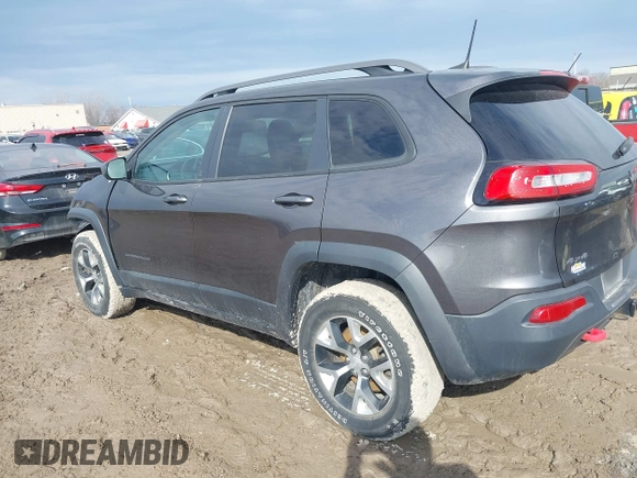 2017 Jeep Cherokee Trailhawk z VIN 1C4PJMBS0HW649422, wystawiony jako IAAI lot #41696815 z przebiegiem 62 185 mil mil oraz . Historia ofert i sprzedaży dostępna na DreamBid. Obrazek 15.