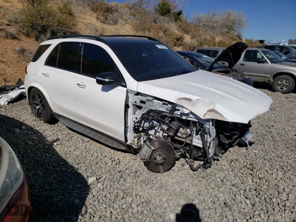 2022 Mercedes-Benz GLE 53 AMG with VIN 4JGFB6BB5NA622225, listed as a Copart auction lot 75449404 with 28,758 mi miles and Salvage title. Bid and sale history available at DreamBid. Image 4.