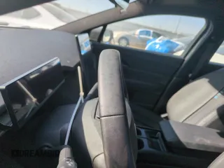 2023 Fisker Ocean Extreme с VIN VCF1EBU25PG008061, выставлен на аукционе Copart как лот 60263745 с пробегом Не указан миль и Чистый • Clean title. История ставок и продаж доступна на DreamBid. Изображение 9.