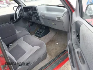 1994 Mazda B-Series Truck LE with VIN 4F4CR16X9RTM45207, listed as a IAAI auction lot 42147760 with 199,263 mi miles and . Bid and sale history available at DreamBid. Image 5.