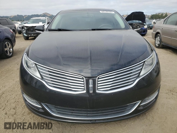 2014 Lincoln MKZ with VIN 3LN6L2GK8ER827980, listed as a Copart auction lot 58739125 with 69,359 mi miles and Salvage title. Bid and sale history available at DreamBid. Image 5.