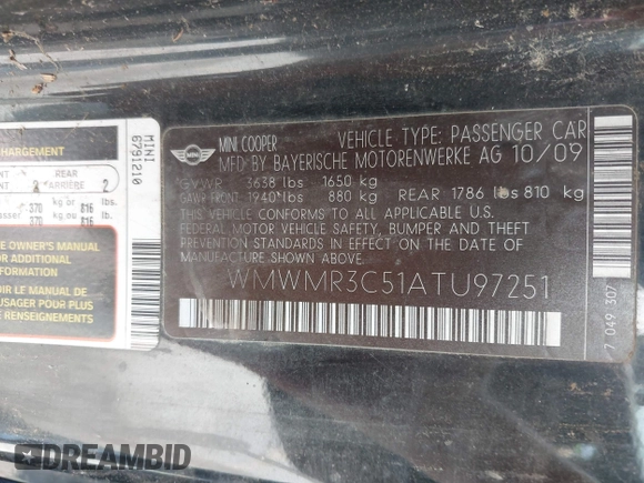 2010 MINI Convertible z VIN WMWMR3C51ATU97251, wystawiony jako IAAI lot #42408143 z przebiegiem 117 315 mil mil oraz . Historia ofert i sprzedaży dostępna na DreamBid. Obrazek 9.