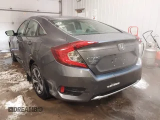 2020 Honda Civic LX z VIN 19XFC2F65LE030888, wystawiony jako IAAI lot #41609630 z przebiegiem 115 614 mil mil oraz . Historia ofert i sprzedaży dostępna na DreamBid. Obrazek 3.
