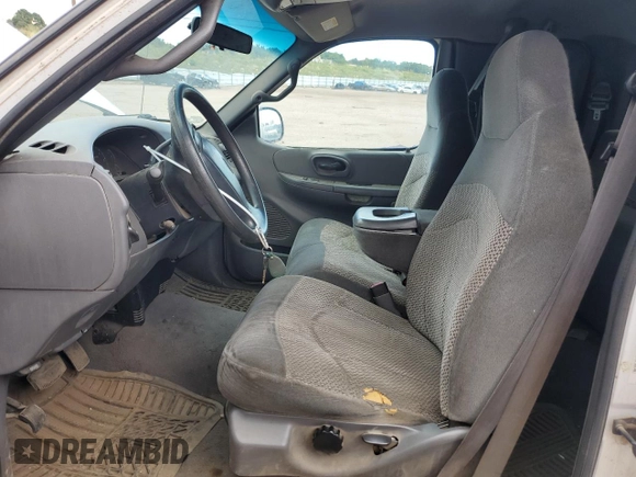 2000 Ford F-150 XL z VIN 1FTRX17W7YNC12430, wystawiony jako Copart lot #66036385 z przebiegiem Nie podano mil oraz Nie do naprawy • Non repairable. Historia ofert i sprzedaży dostępna na DreamBid. Obrazek 7.