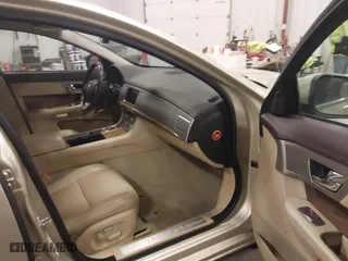 2009 Jaguar XF Premium Luxury with VIN SAJWA06B69HR04791, listed as a IAAI auction lot 41859289 with 97,647 mi miles. Bid and sale history available at carsss.com. Image 5.