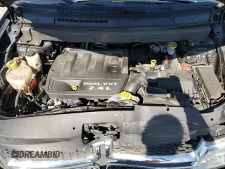 2015 Dodge Journey SE z VIN 3C4PDCAB8FT553477, wystawiony jako Copart lot #58097985 z przebiegiem 145 570 mil mil oraz Szkoda całkowita • Salvage title. Historia ofert i sprzedaży dostępna na DreamBid. Obrazek 12.
