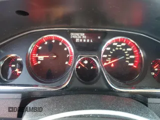 2014 GMC Acadia SLT z VIN 1GKKRRKD5EJ181721, wystawiony jako Copart lot #50465495 z przebiegiem 148 636 mil mil oraz Szkody całkowita. Historia ofert i sprzedaży dostępna na DreamBid. Obrazek 9.