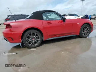 2017 FIAT 124 Spider Elaborazione Abarth z VIN JC1NFAEK7H0125607, wystawiony jako Copart lot #57884844 z przebiegiem 52 143 mil mil oraz Szkody całkowita. Historia ofert i sprzedaży dostępna na DreamBid. Obrazek 3.