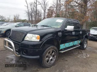 2004 Ford F-150 XLT with VIN 1FTPW14524FA04174, listed as a IAAI auction lot 40864660 with 218,100 mi miles. Bid and sale history available at carsss.com. Image 18.