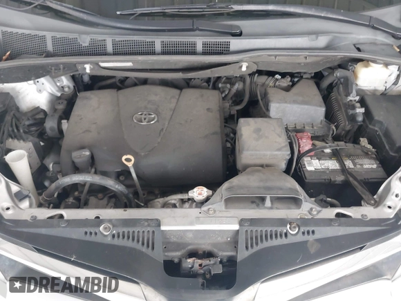 2018 Toyota Sienna LE Auto Access Seat с VIN 5TDKZ3DC4JS942314, выставлен на аукционе IAAI как лот 42230878 с пробегом 245 789 миль миль и . История ставок и продаж доступна на DreamBid. Изображение 10.