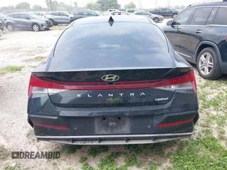 2024 Hyundai Elantra Limited z VIN KMHLP4DG2RU681562, wystawiony jako IAAI lot #41928636 z przebiegiem 23 247 mil mil oraz . Historia ofert i sprzedaży dostępna na DreamBid. Obrazek 16.