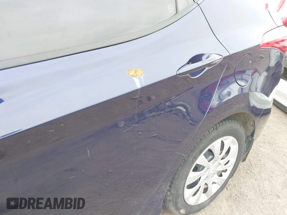 2013 Hyundai Elantra GLS z VIN 5NPDH4AE7DH161174, wystawiony jako IAAI lot #41785607 z przebiegiem 166 483 mil mil oraz . Historia ofert i sprzedaży dostępna na DreamBid. Obrazek 17.
