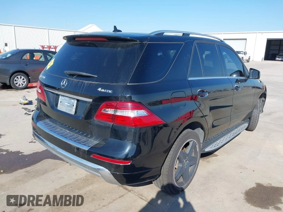 2014 Mercedes-Benz M ML 350 with VIN 4JGDA5HB9EA351147, listed as a IAAI auction lot 41364737 with 106,723 mi miles. Bid and sale history available at carsss.com. Image 4.