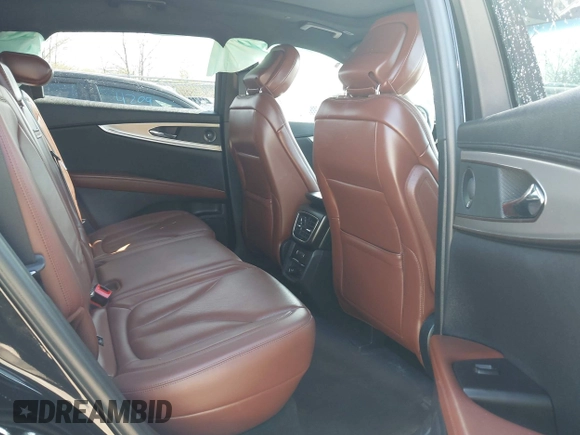 2020 Lincoln Nautilus Reserve with VIN 2LMPJ8K90LBL10657, listed as a IAAI auction lot 42091471 with 74,927 mi miles and . Bid and sale history available at DreamBid. Image 8.