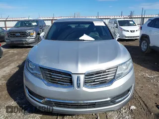 2016 Lincoln MKX Premiere with VIN 2LMTJ6JR4GBL62187, listed as a IAAI auction lot 41601593 with 94,566 mi miles. Bid and sale history available at carsss.com. Image 12.