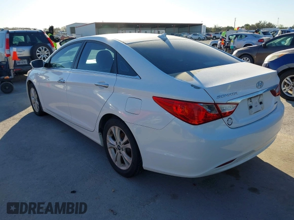 2013 Hyundai Sonata Limited with VIN 5NPEC4AC3DH605524, listed as a IAAI auction lot 41820696 with 177,806 mi miles and . Bid and sale history available at carsss.com. Image 3.