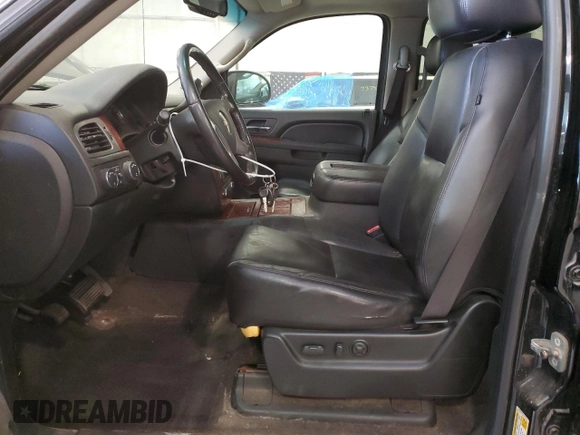 2010 Chevrolet Avalanche LTZ with VIN 3GNVKGE05AG222023, listed as a Copart auction lot 73766424 with 146,595 mi miles and Clean Title. Bid and sale history available at carsss.com. Image 7.