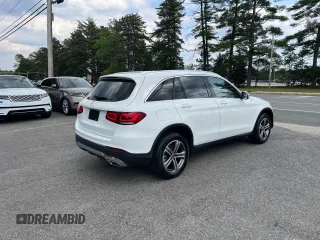 2020 Mercedes-Benz GLC 300 z VIN WDC0G8DB3LF732365, wystawiony jako Copart lot #60939255 z przebiegiem 111 547 mil mil oraz Czysty tytuł • Clean title. Historia ofert i sprzedaży dostępna na DreamBid. Obrazek 3.