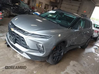 2024 Chevrolet Blazer LT z VIN 3GNKBJRS4RS128378, wystawiony jako IAAI lot #42247986 z przebiegiem 30 839 mil mil oraz . Historia ofert i sprzedaży dostępna na DreamBid. Obrazek 2.