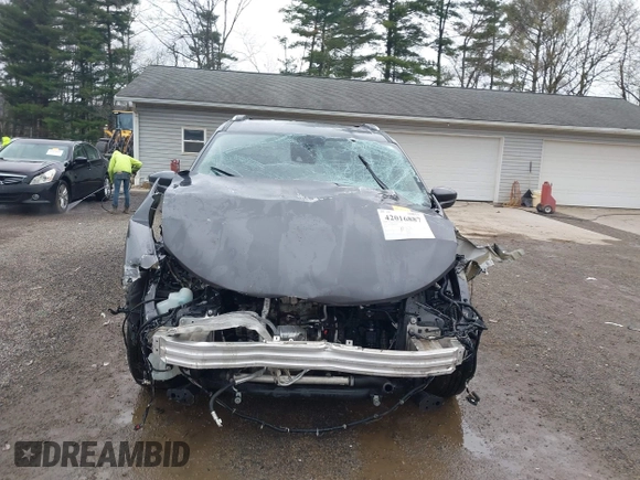 2021 Chrysler Pacifica Touring L with VIN 2C4RC1BG7MR584956, listed as a IAAI auction lot 42016887 with 51,415 mi miles and . Bid and sale history available at DreamBid. Image 13.