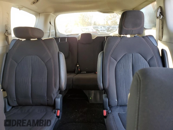 2017 Chrysler Pacifica Touring with VIN 2C4RC1DG6HR723414, listed as a Copart auction lot 77322544 with 105,915 mi miles and Salvage Title. Bid and sale history available at DreamBid. Image 10.