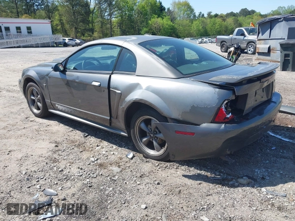 2003 Ford Mustang Standard z VIN 1FAFP40463F327753, wystawiony jako IAAI lot #42005257 z przebiegiem 325 449 mil mil oraz . Historia ofert i sprzedaży dostępna na DreamBid. Obrazek 3.