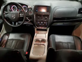 2019 Dodge Grand Caravan SXT with VIN 2C4RDGCG4KR546094, listed as a Copart auction lot 41982315 with 133,413 mi miles and Clean Title. Bid and sale history available at DreamBid. Image 8.