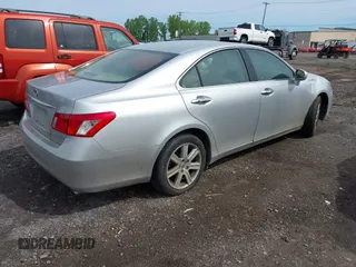2008 Lexus ES 330 z VIN JTHBJ46G982258839, wystawiony jako IAAI lot #42355889 z przebiegiem Nie podano mil oraz . Historia ofert i sprzedaży dostępna na DreamBid. Obrazek 4.