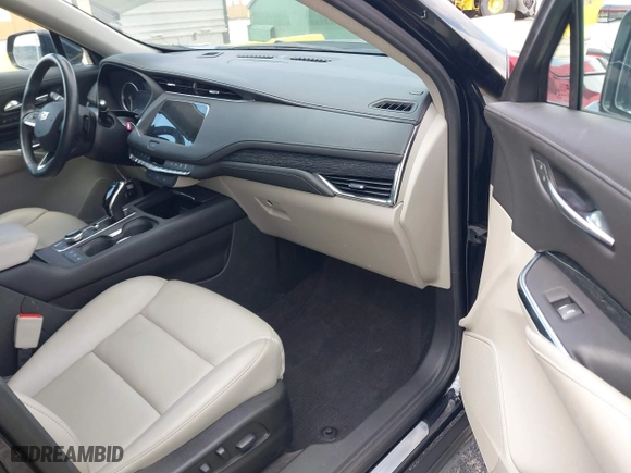 2023 Cadillac XT4 FWD Premium Luxury with VIN 1GYFZCR44PF170452, listed as a IAAI auction lot 42084960 with 22,212 mi miles. Bid and sale history available at carsss.com. Image 5.