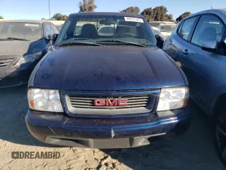 2000 GMC Sonoma with VIN 1GTCS1441Y8189474, listed as a Copart auction lot 89372125 with 97,133 mi miles and Salvage Title. Bid and sale history available at carsss.com. Image 5.