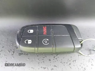 2023 Jeep Renegade Trailhawk z VIN ZACNJDC17PPP43612, wystawiony jako IAAI lot #42486733 z przebiegiem 17 658 mil mil oraz . Historia ofert i sprzedaży dostępna na DreamBid. Obrazek 11.